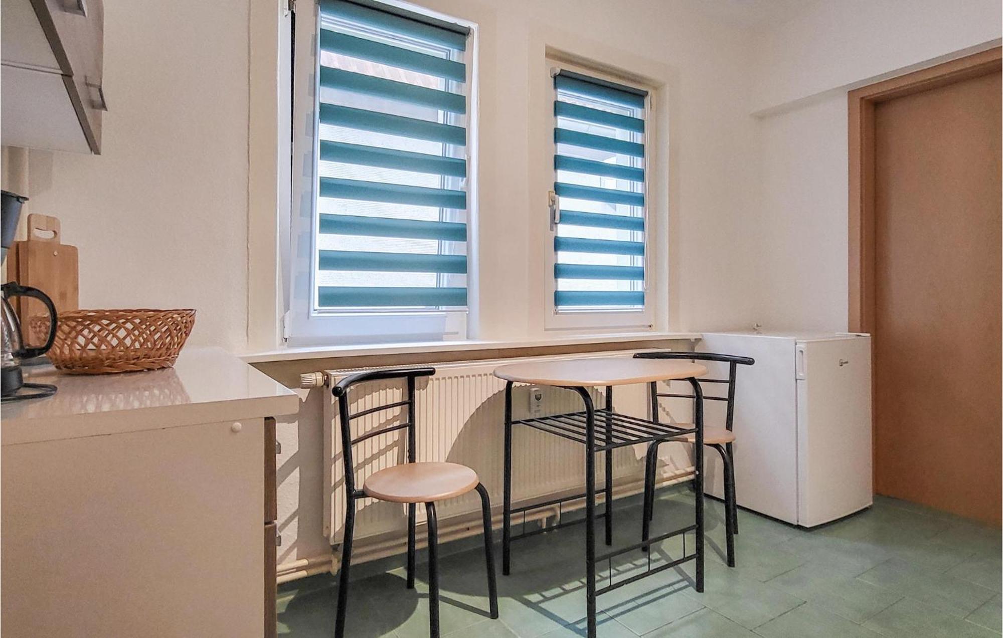 2 Bedroom Nice Apartment In Friedrichroda Exterior foto